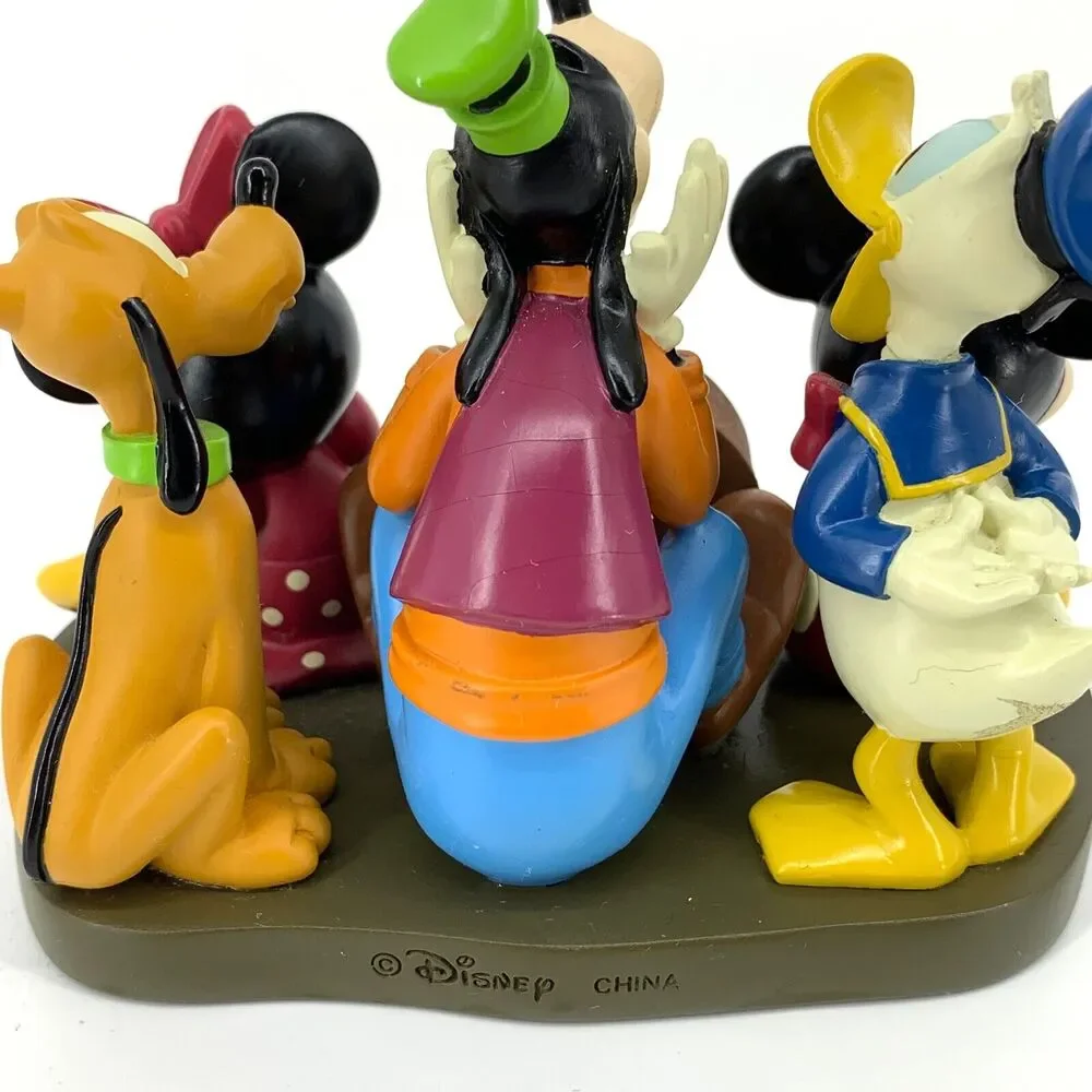 Walt Disney World Best Friends Quartz Clock Mickey Minnie Donald Goofy Pluto